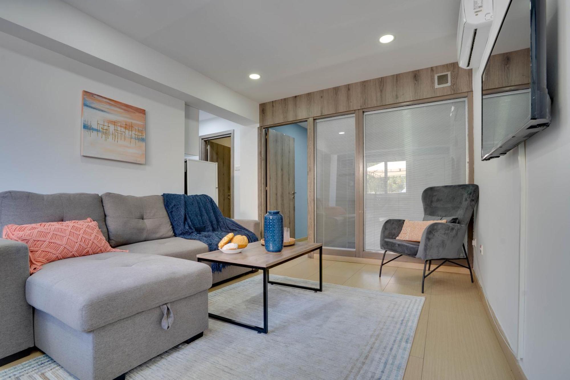Atlantis Apartments 50M From Makenzy Seafront Ларнака Экстерьер фото