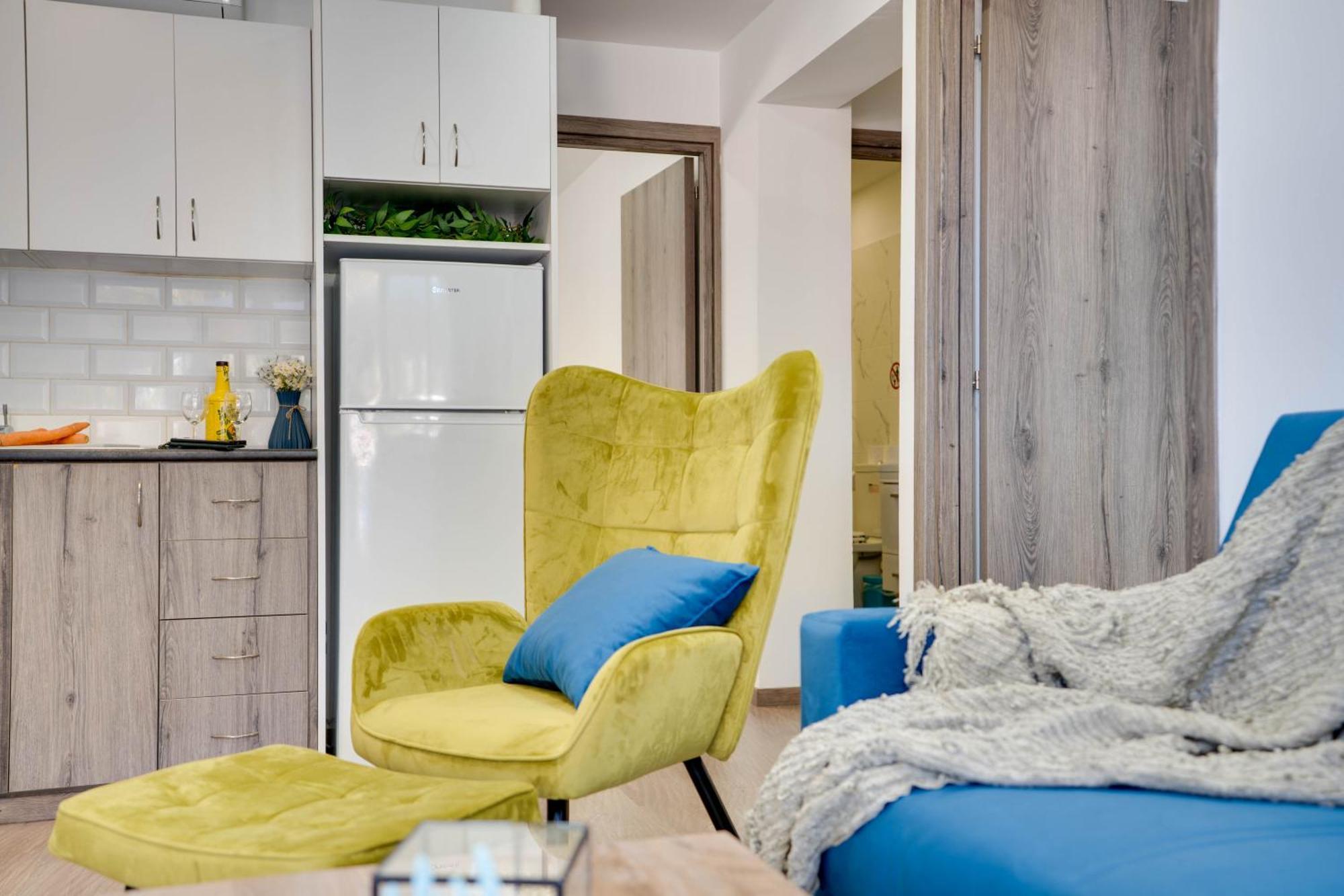 Atlantis Apartments 50M From Makenzy Seafront Ларнака Экстерьер фото